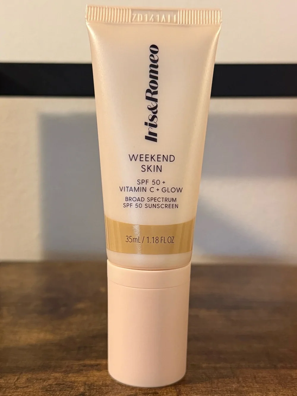 Iris & Romeo Weekend Skin SPF 50 Instant Glow Tinted Mineral Sunscreen  35 ml